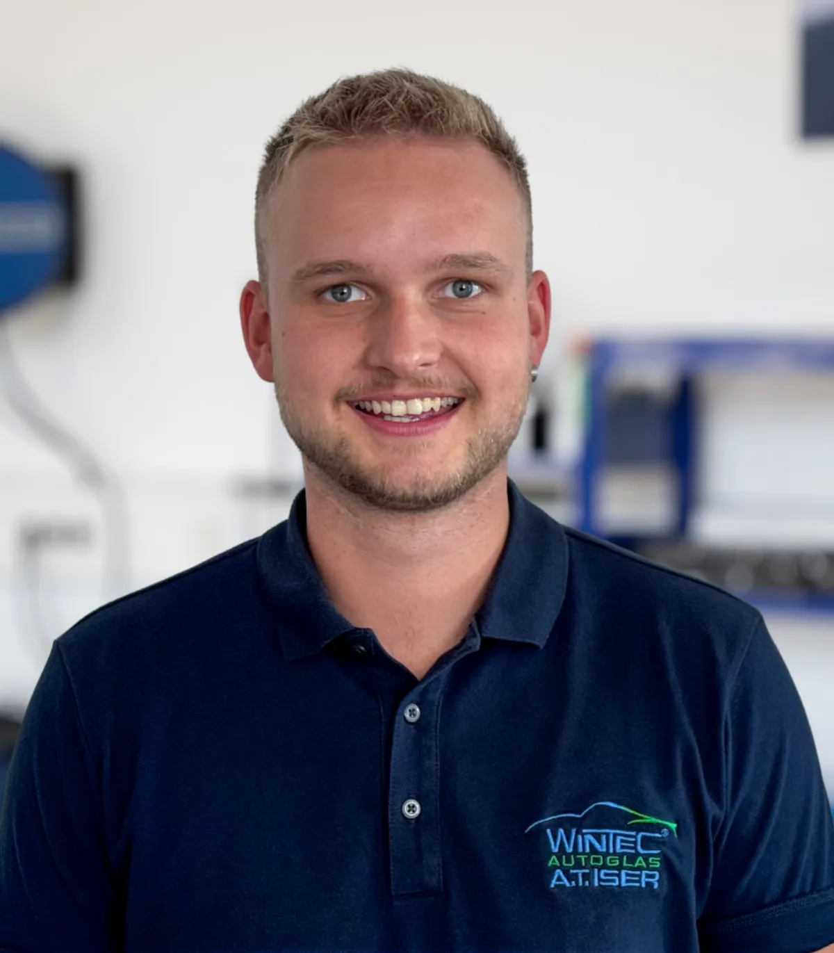 251209 N Trompeter Till br800 h900px